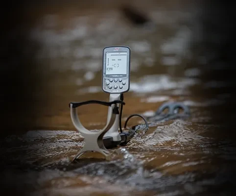 Trabzon Minelab X-Terra Elite - Su geçirmez gövde